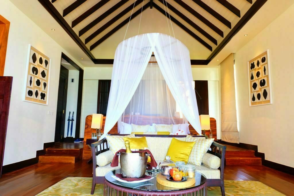 A stay at Jumeirah Vittaveli Resort Maldives - Luxury Review 3 Beach Villa Jumeirah Vittaveli