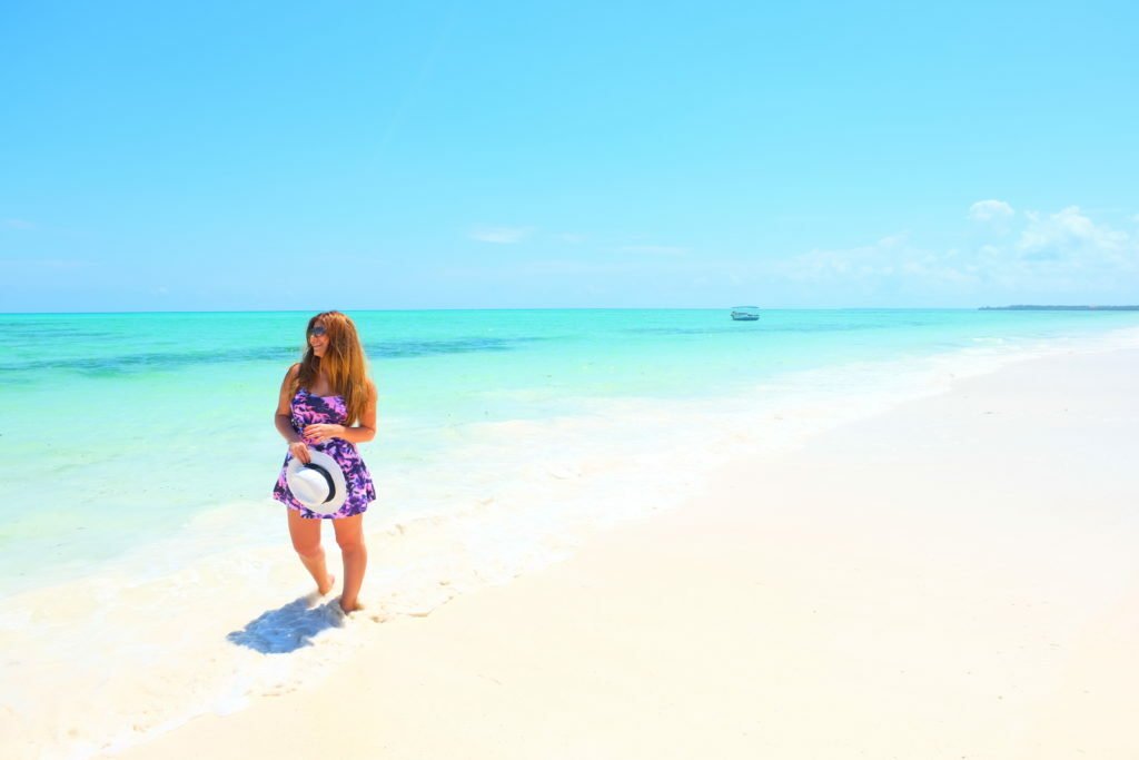Beach Vacation Must Haves: What To Pack For Your Beach Getaway 1 Beach vacation must haves