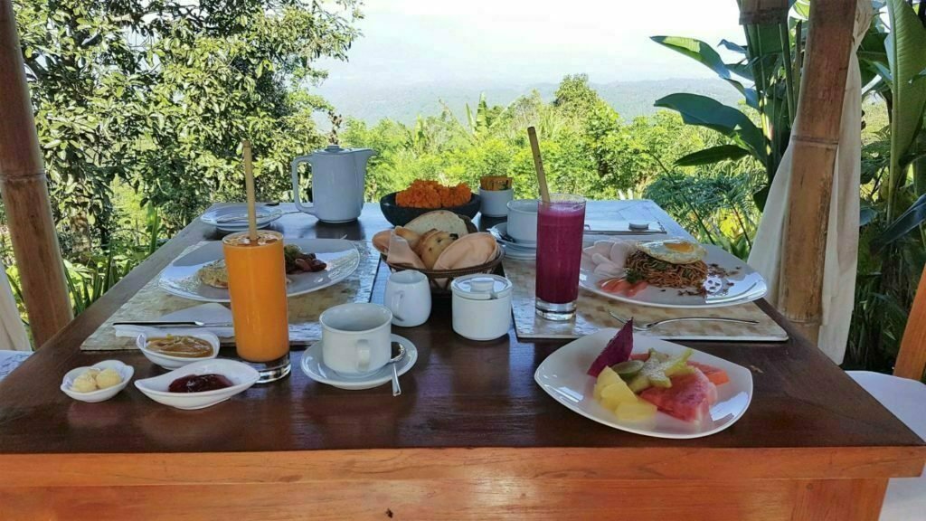 Breakfast Munduk Moding Plantation