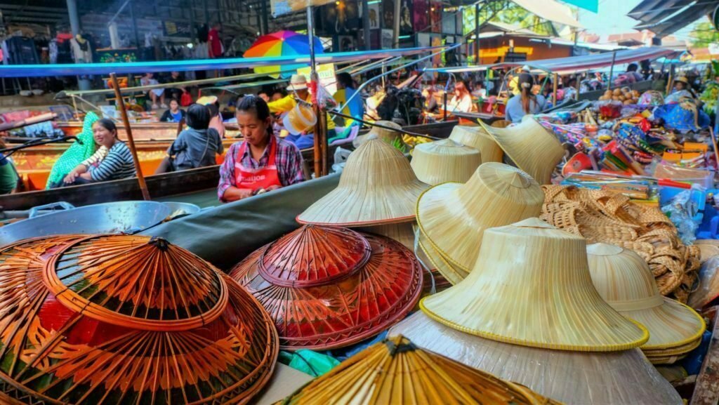 Best Things To Do in Bangkok for First-Timers 21 Floating Market Thailand