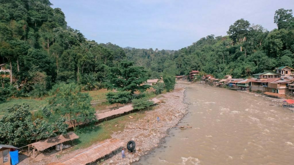 Orangutans in Sumatra Indonesia: Guide To Seeing Endangered Orangutans in The Wild 2 Bukit Lawang River